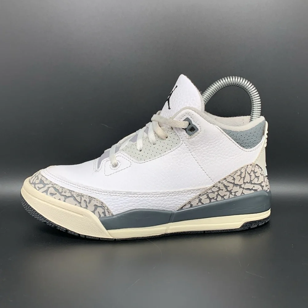 Jordan 3 Retro  PS Hide N Sneak Basketball Shoes FB4416-100 Youth‎ Sz 2.5